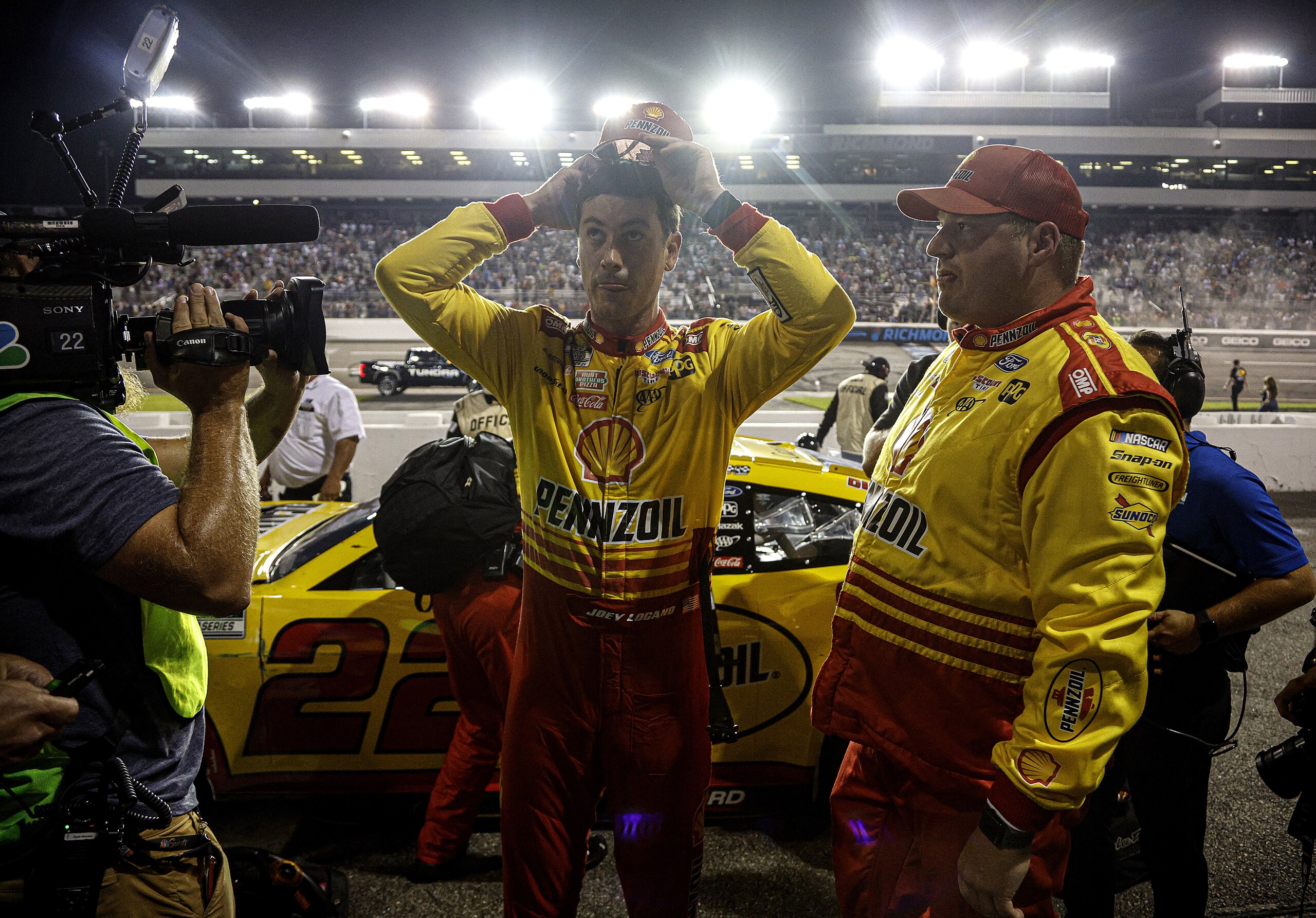 NASCAR: Dillon fa piazza pulita e vince a Richmond