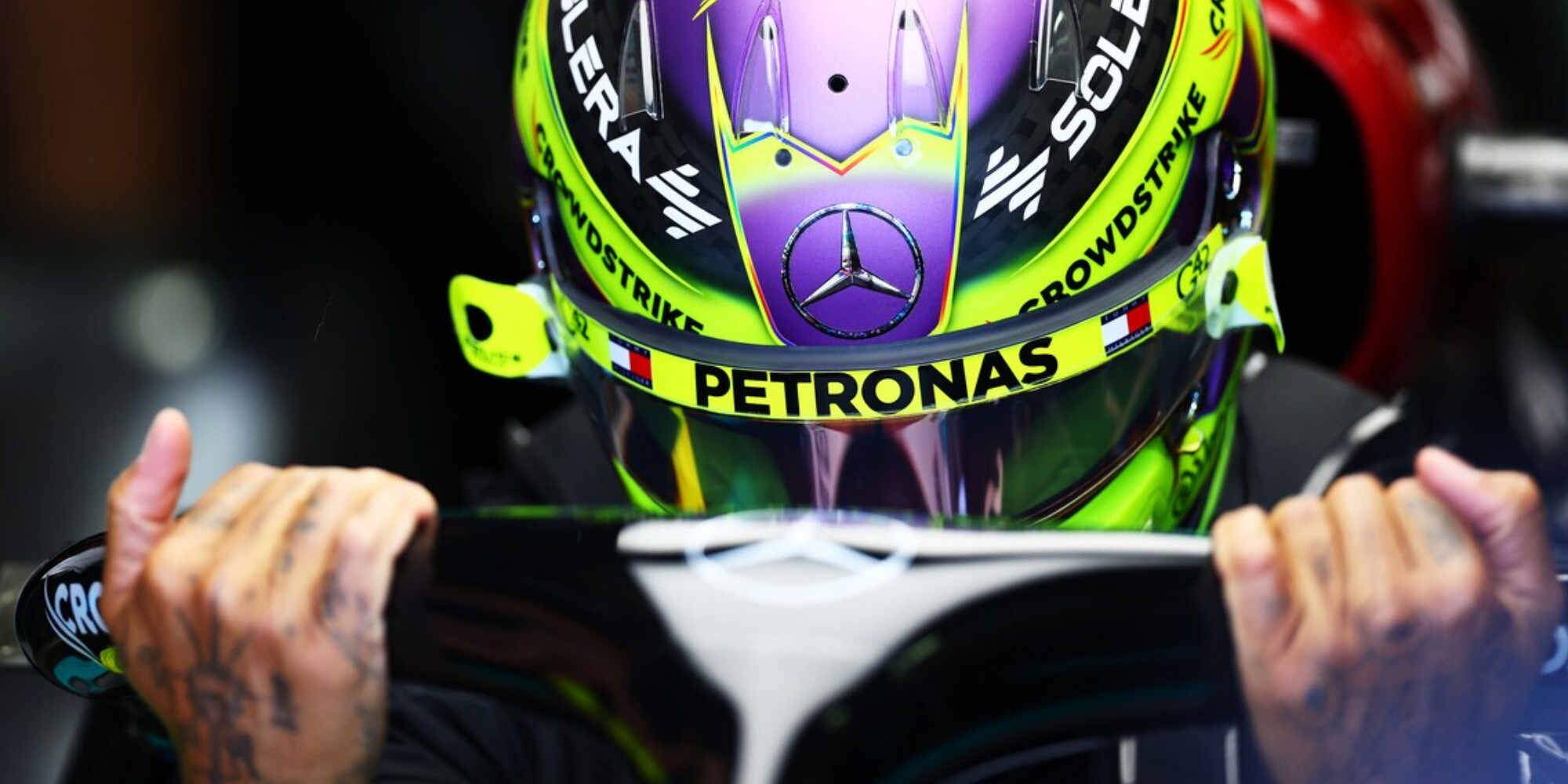 Hamilton: "Mi prenderò a calci da solo, il team merita di meglio da me"
