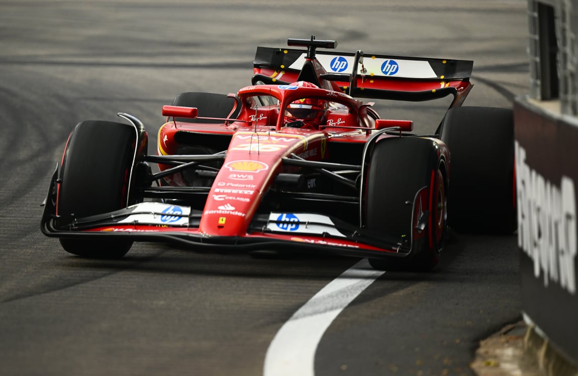 GP Singapore, FP1: Leclerc davanti a Norris e Sainz