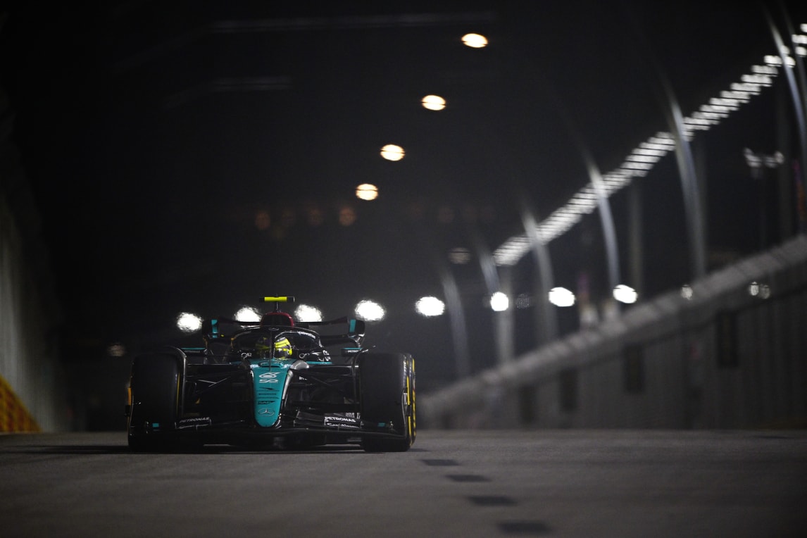 Hamilton: "Qualifiche disastrose per tutto l'anno, da tanto non sentivo la macchina così"