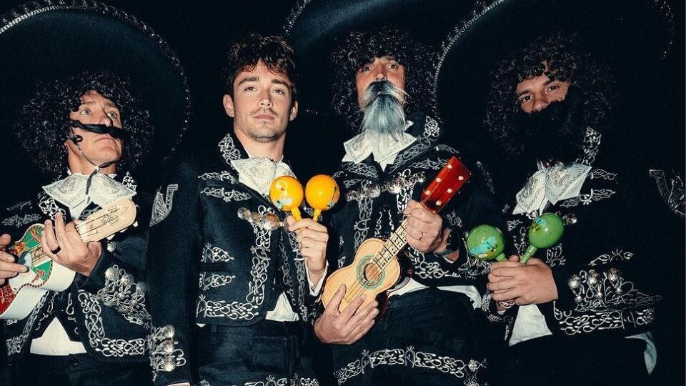 Leclerc diventa un mariachi al GP del Messico