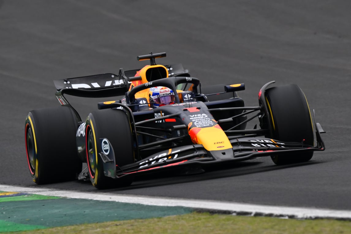 Verstappen: "Soffriamo sui dossi, speriamo nel meteo"