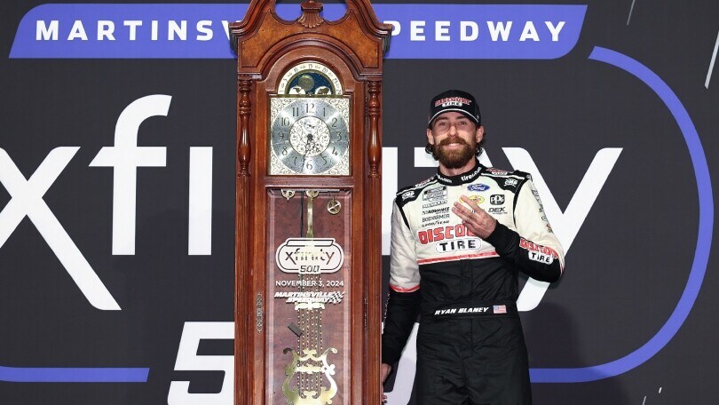 NASCAR: Blaney vince ma è caos nel finale a Martinsville