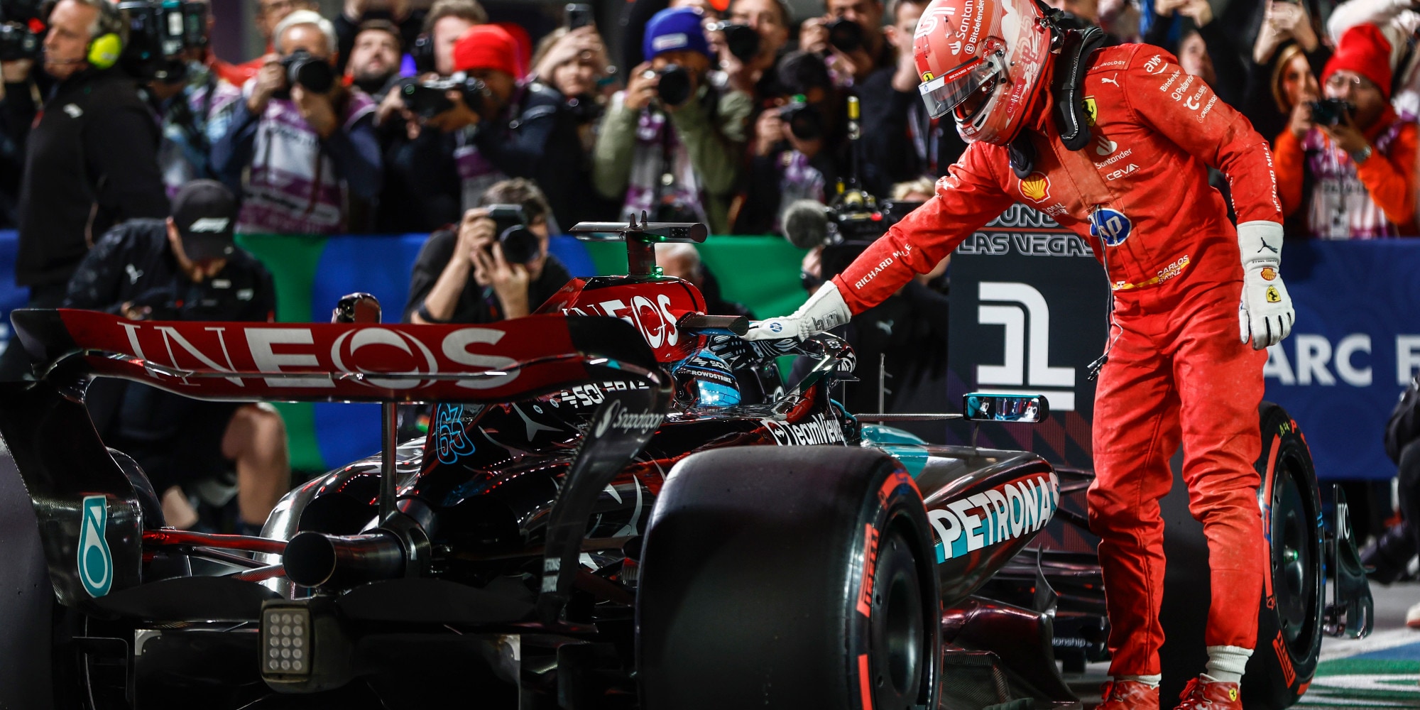 Sainz: "Per il titolo Costruttori non basta il piazzamento, la Ferrari deve vincere"