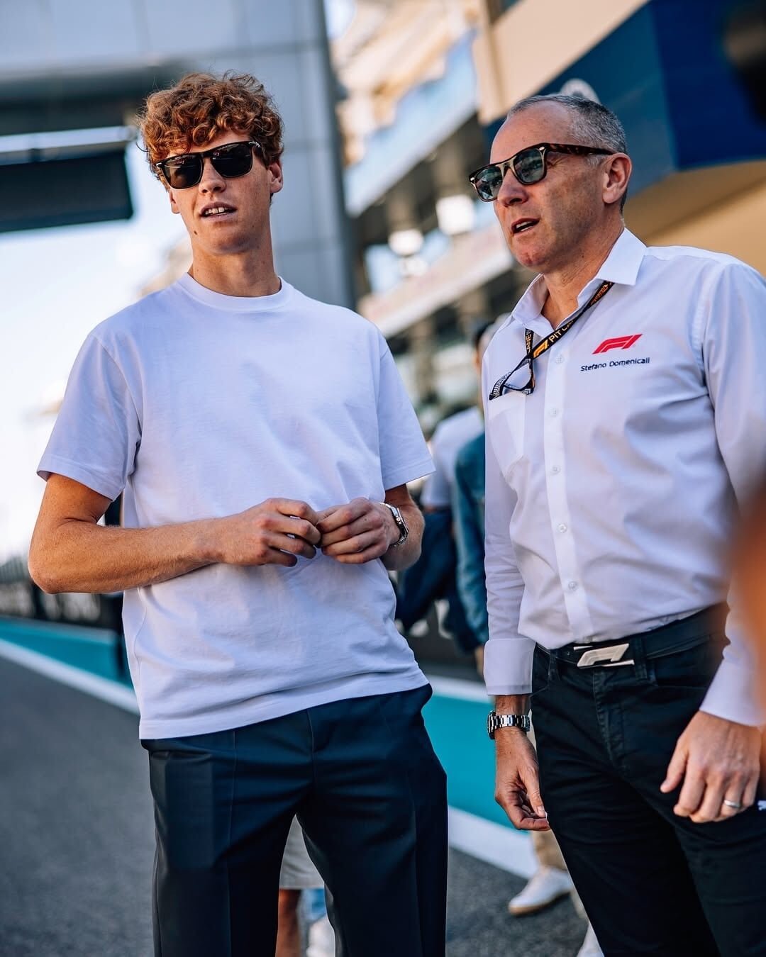 Sinner al GP di Abu Dhabi, che coppia con Leclerc