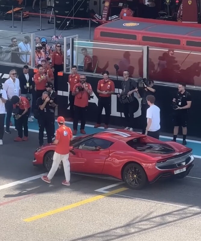 Sinner al GP di Abu Dhabi, che coppia con Leclerc