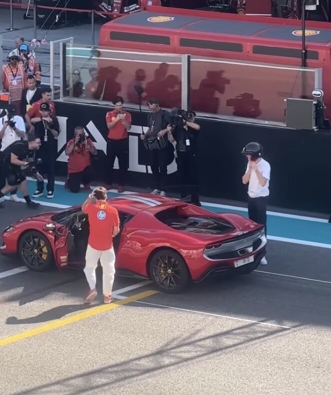 Sinner al GP di Abu Dhabi, che coppia con Leclerc