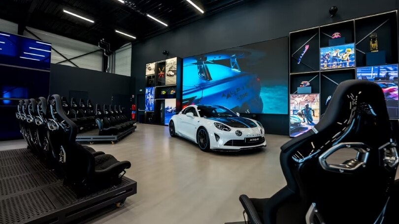 Alpine - Le Mans inaugura il nuovo experience center: la Piste Bleue