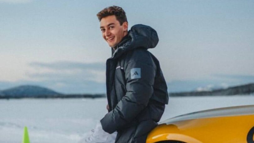 Russell scatena la sua Mercedes sul ghiaccio svedese... con qualche imprevisto