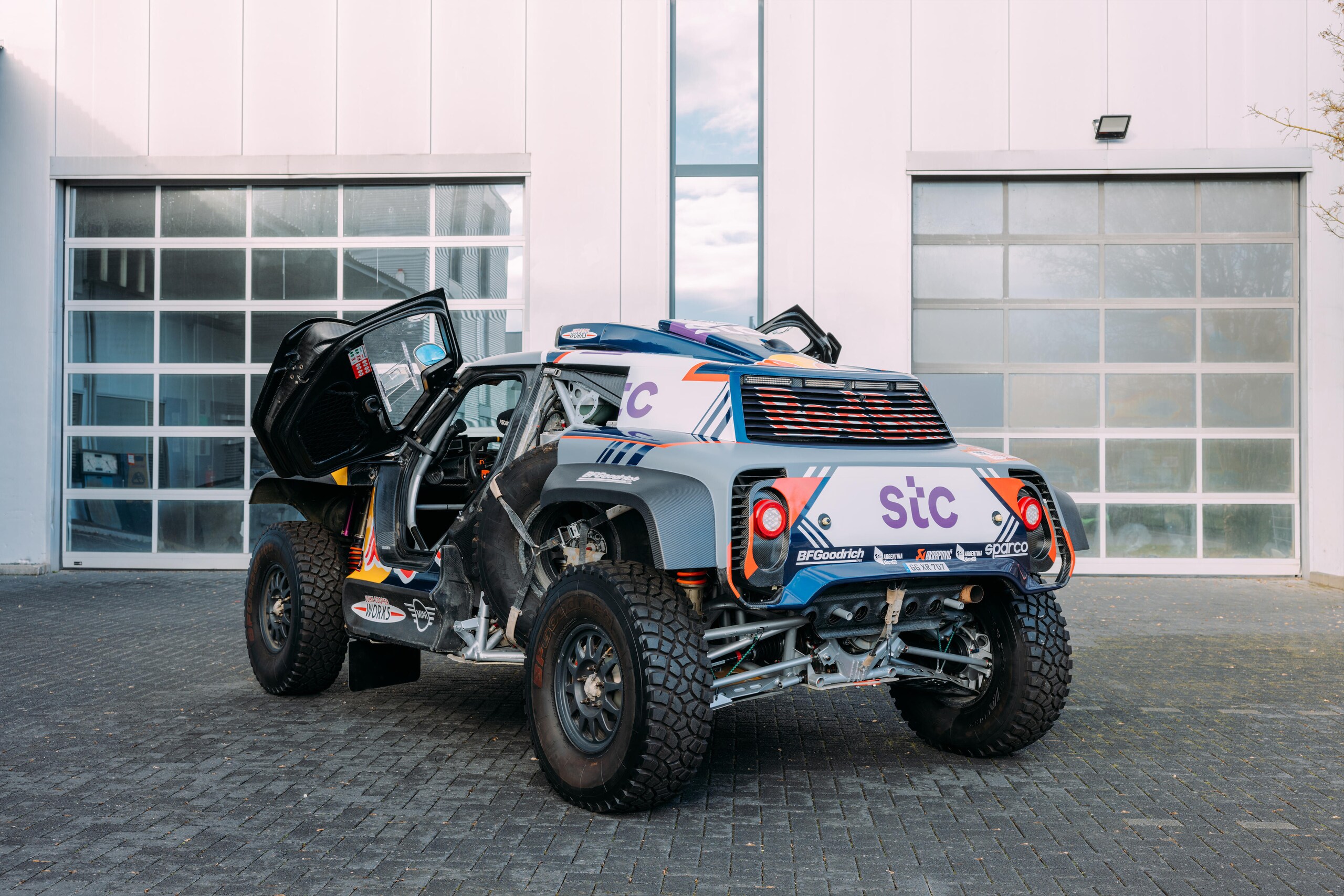La X-Raid BMW Mini John Cooper Works Buggy, Regina della Dakar 2021 è in vendita