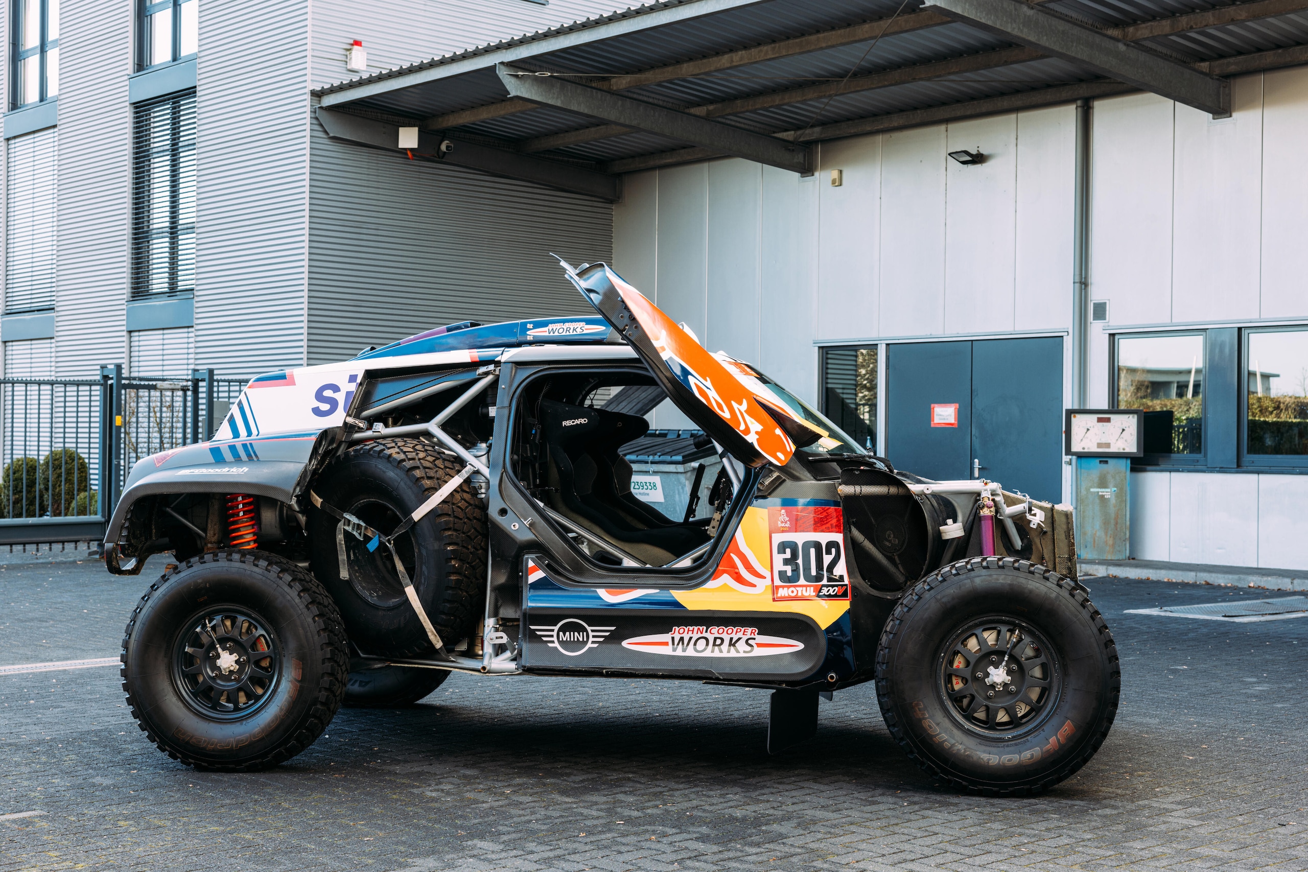 La X-Raid BMW Mini John Cooper Works Buggy, Regina della Dakar 2021 è in vendita