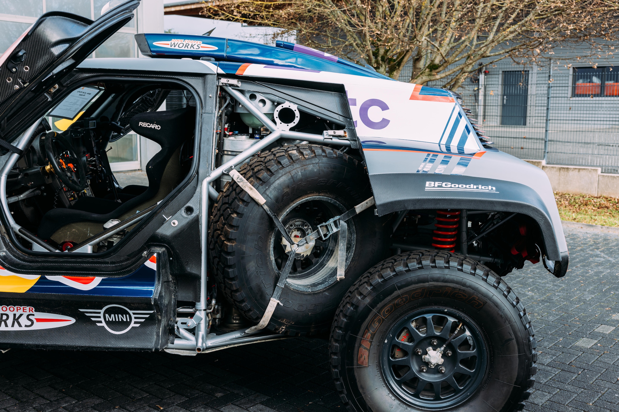 La X-Raid BMW Mini John Cooper Works Buggy, Regina della Dakar 2021 è in vendita