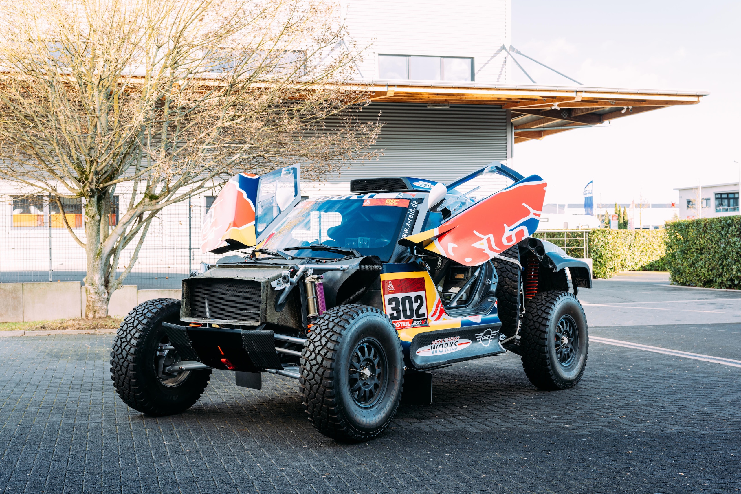 La X-Raid BMW Mini John Cooper Works Buggy, Regina della Dakar 2021 è in vendita