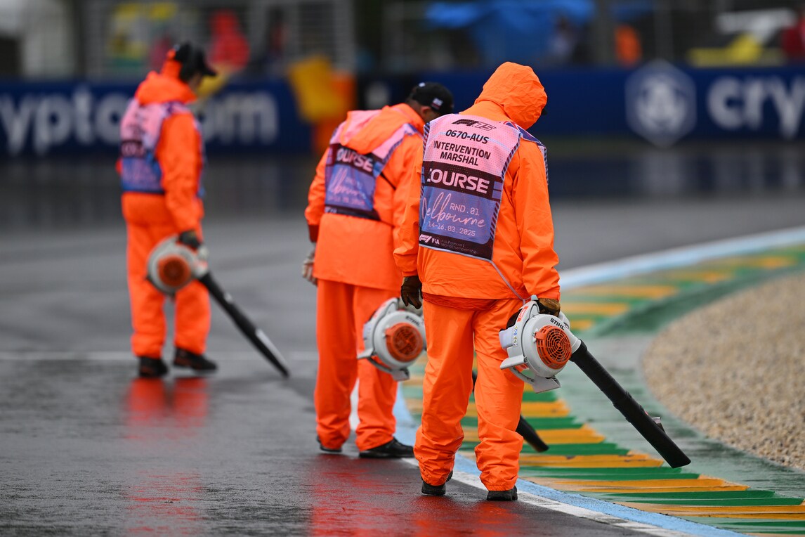 Incidenti, bandiere rosse, pioggia e vento: che incubo il GP Australia