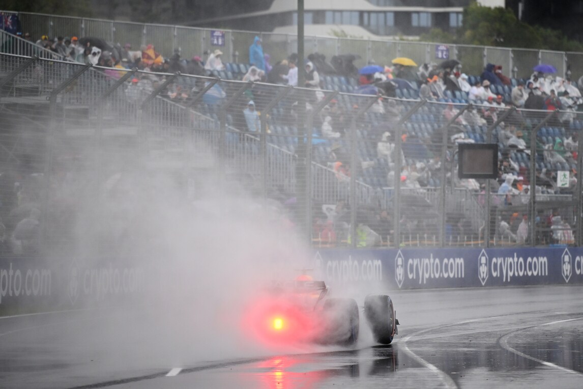 Incidenti, bandiere rosse, pioggia e vento: che incubo il GP Australia