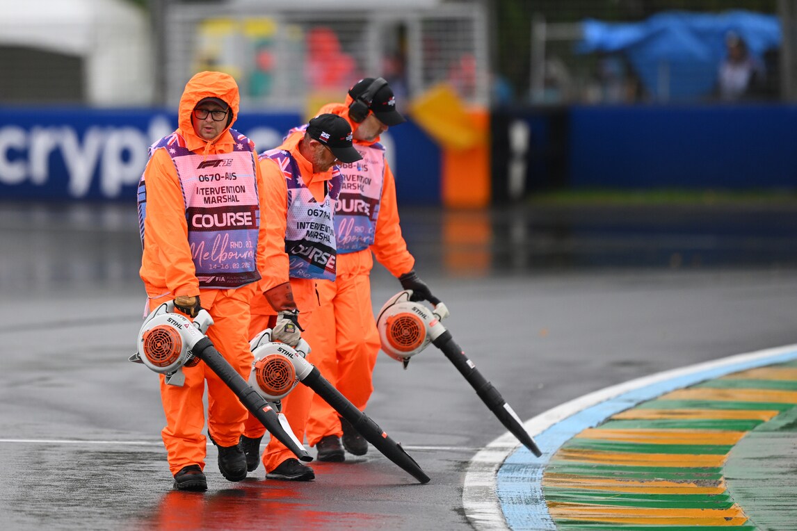 Incidenti, bandiere rosse, pioggia e vento: che incubo il GP Australia