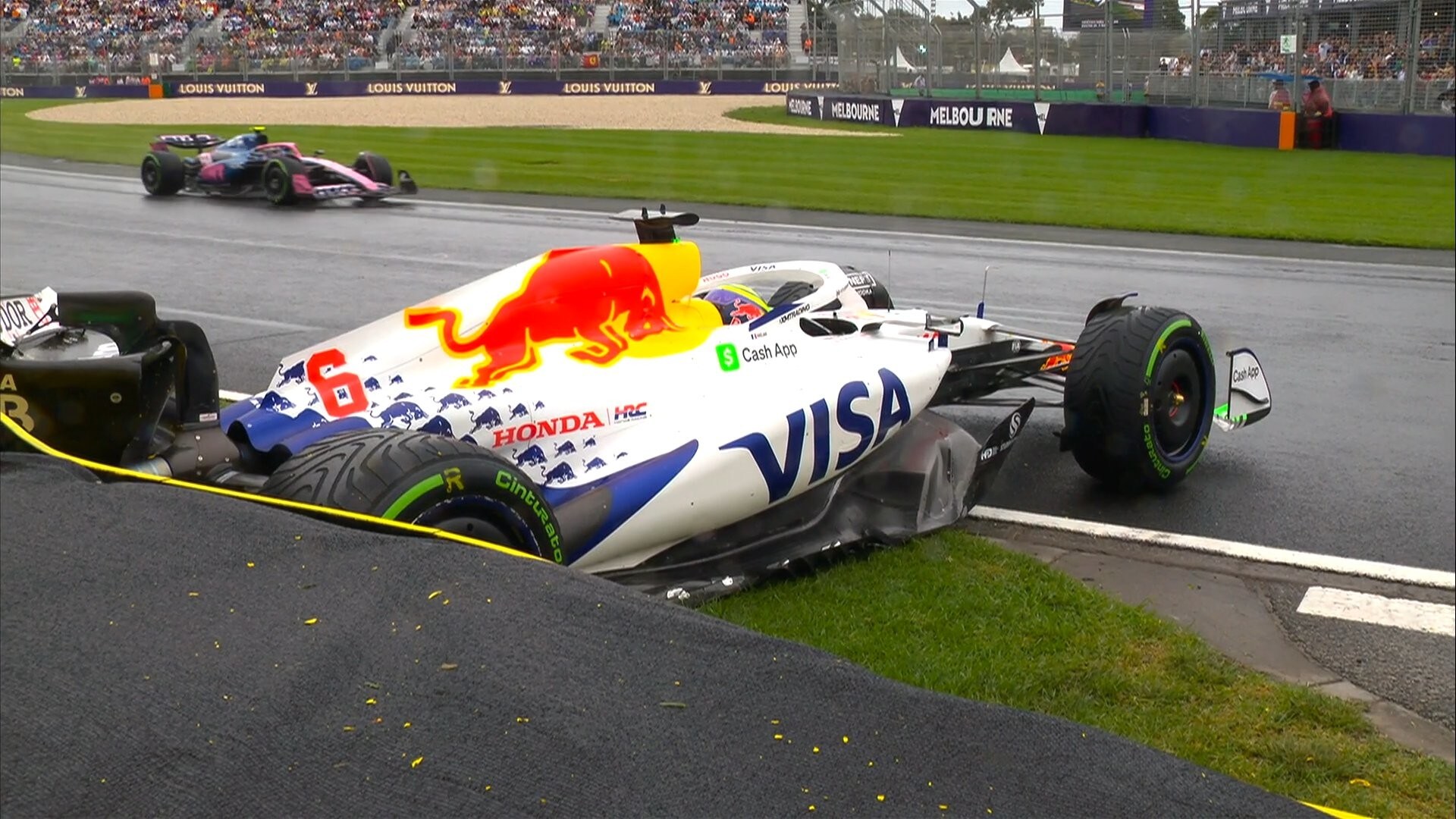 Incidenti, bandiere rosse, pioggia e vento: che incubo il GP Australia