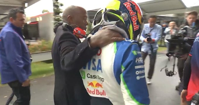 Incidenti, bandiere rosse, pioggia e vento: che incubo il GP Australia