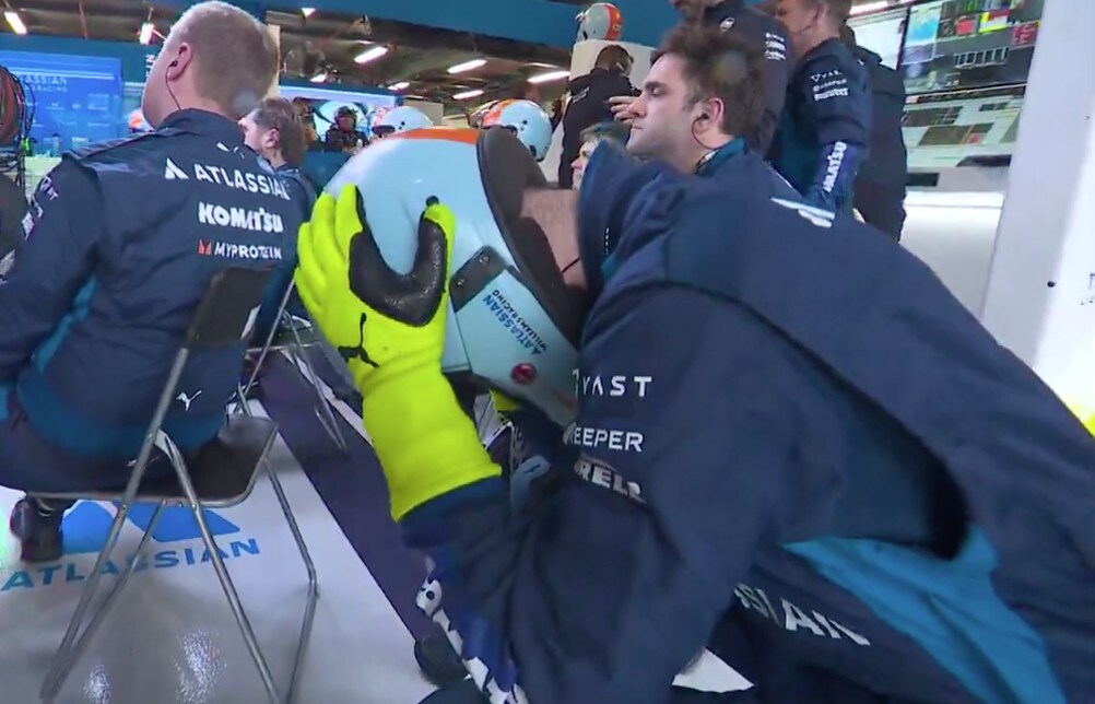 Incidenti, bandiere rosse, pioggia e vento: che incubo il GP Australia