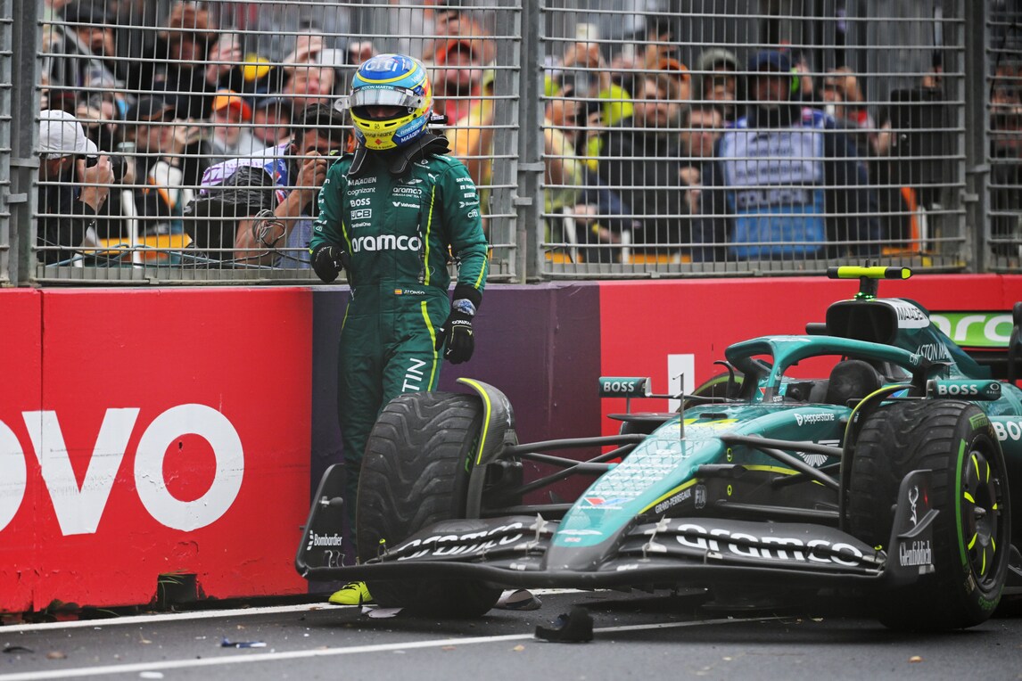 Incidenti, bandiere rosse, pioggia e vento: che incubo il GP Australia