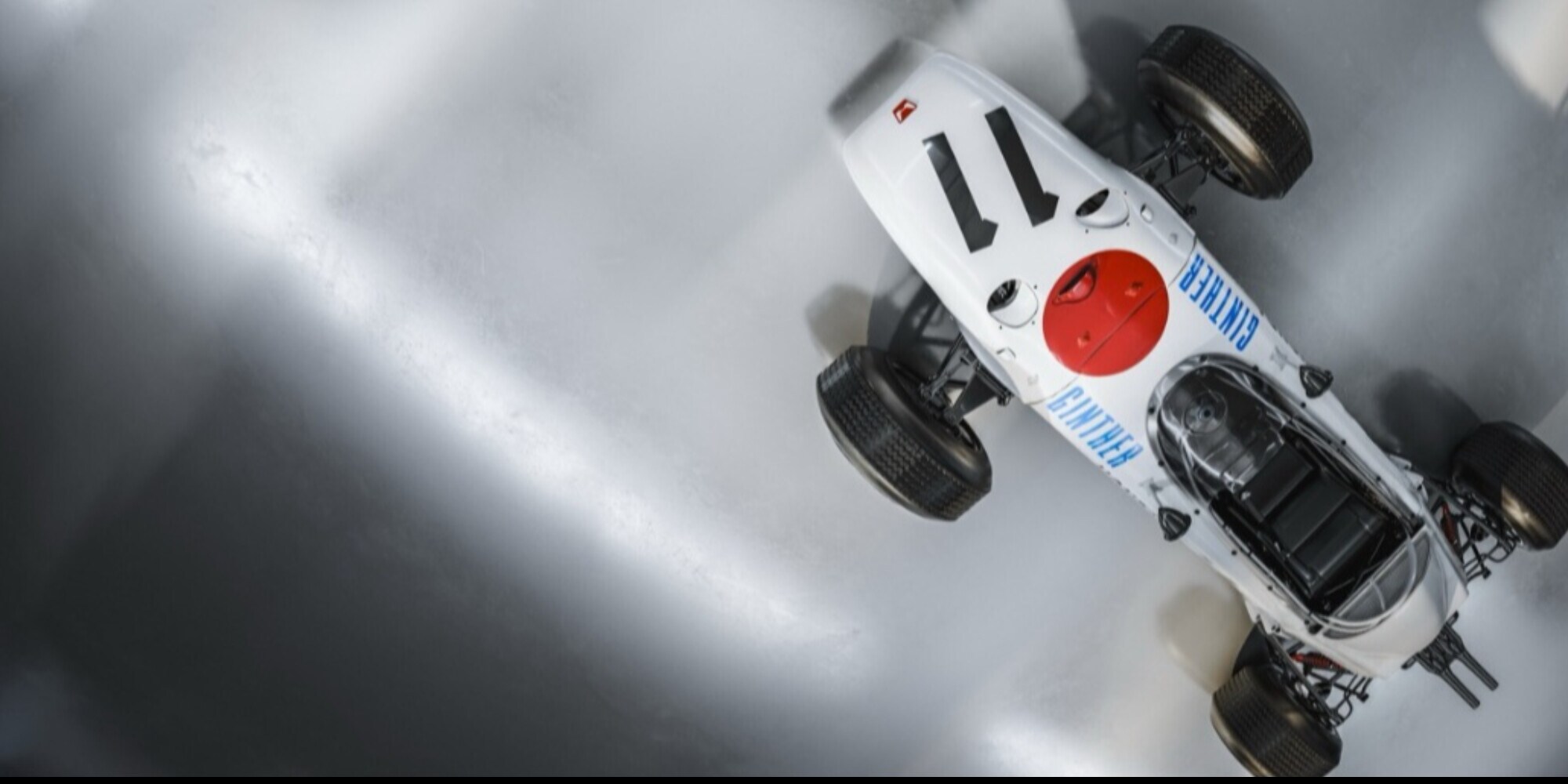 Red Bull RB21 e Honda RA272: un ponte con la storia per una macchina mai dimenticata