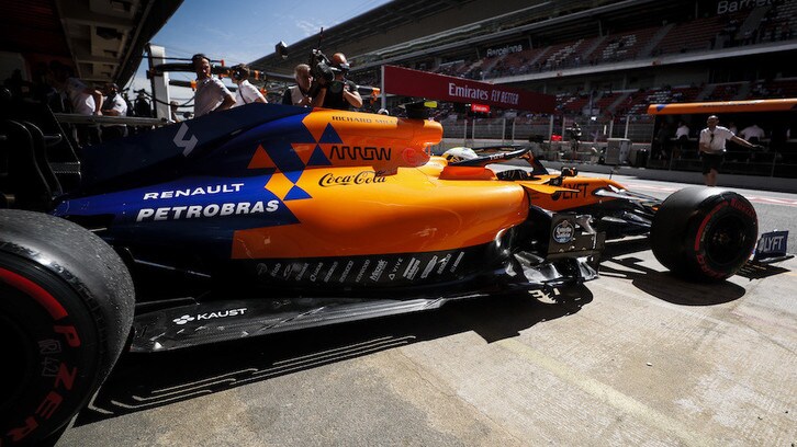 McLaren, la prima accensione della nuova PU Renault