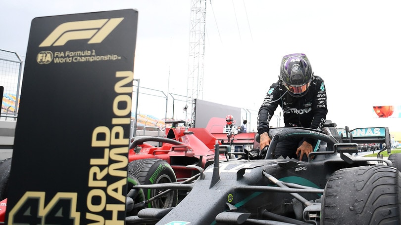 Contratto Hamilton-Mercedes, annuncio in arrivo sul biennale