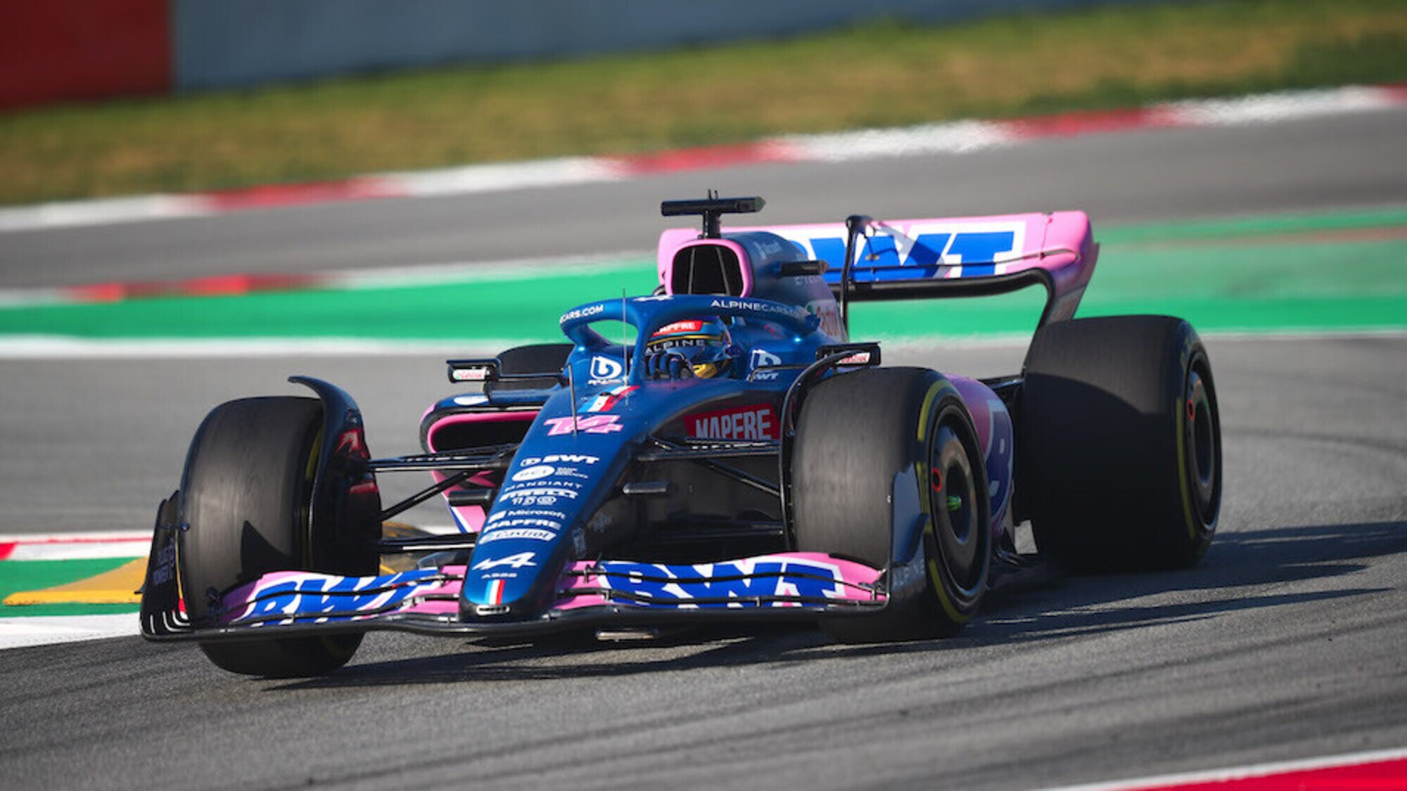 Alonso, è un'Alpine all'inseguimento