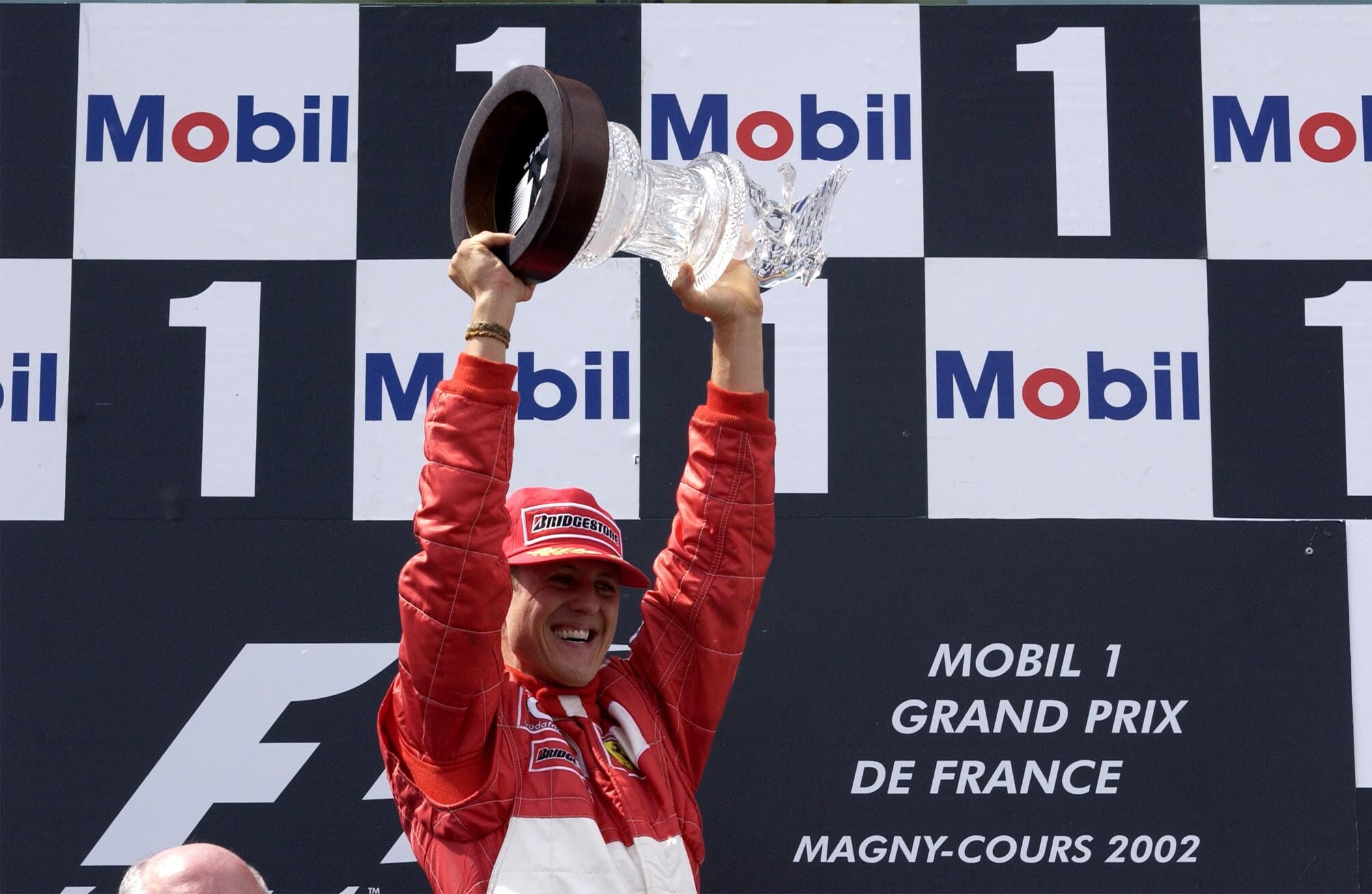 Michael Schumacher è campione del mondo 2002 con il trionfo al GP di Francia