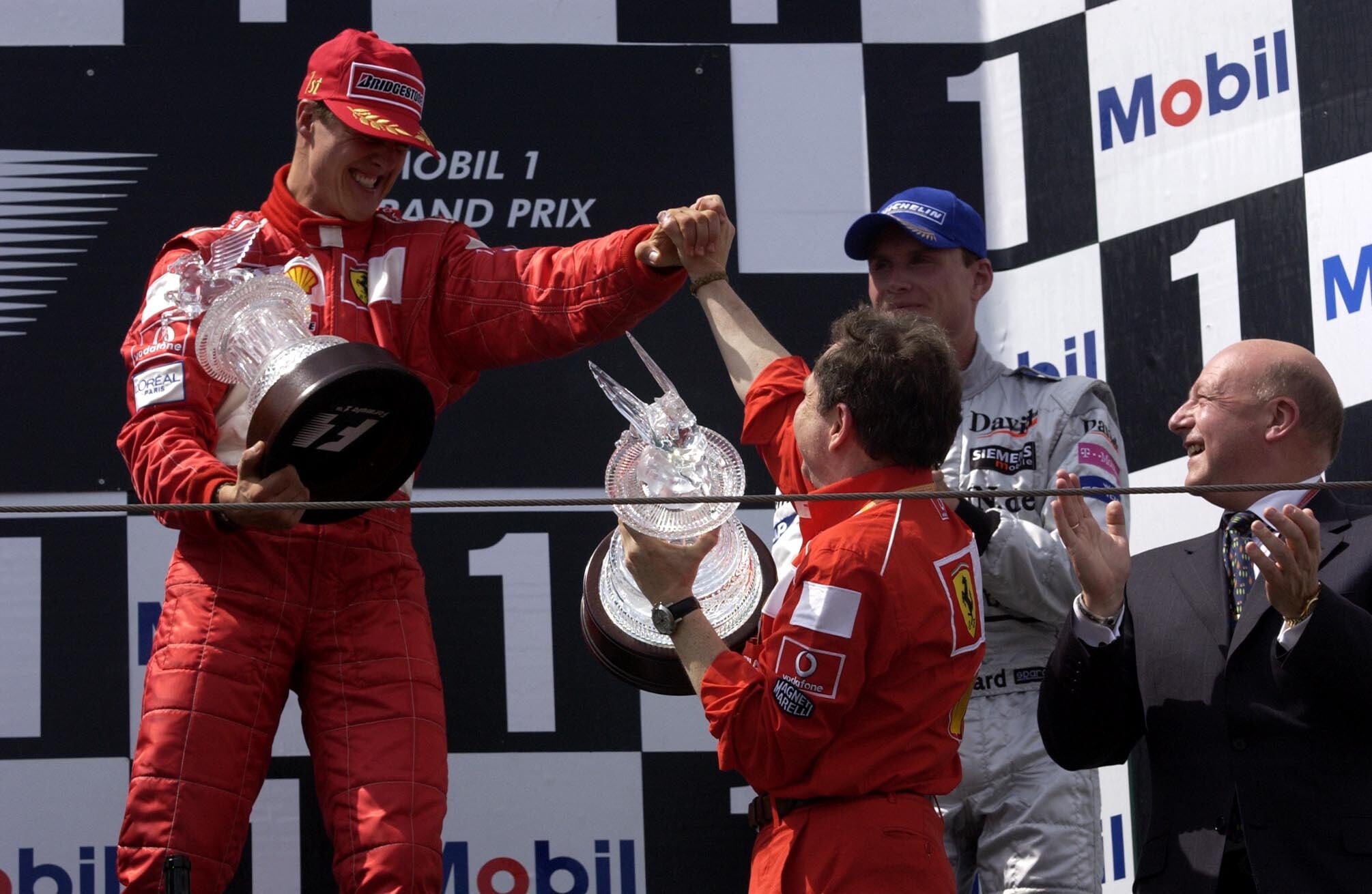 Michael Schumacher è campione del mondo 2002 con il trionfo al GP di Francia