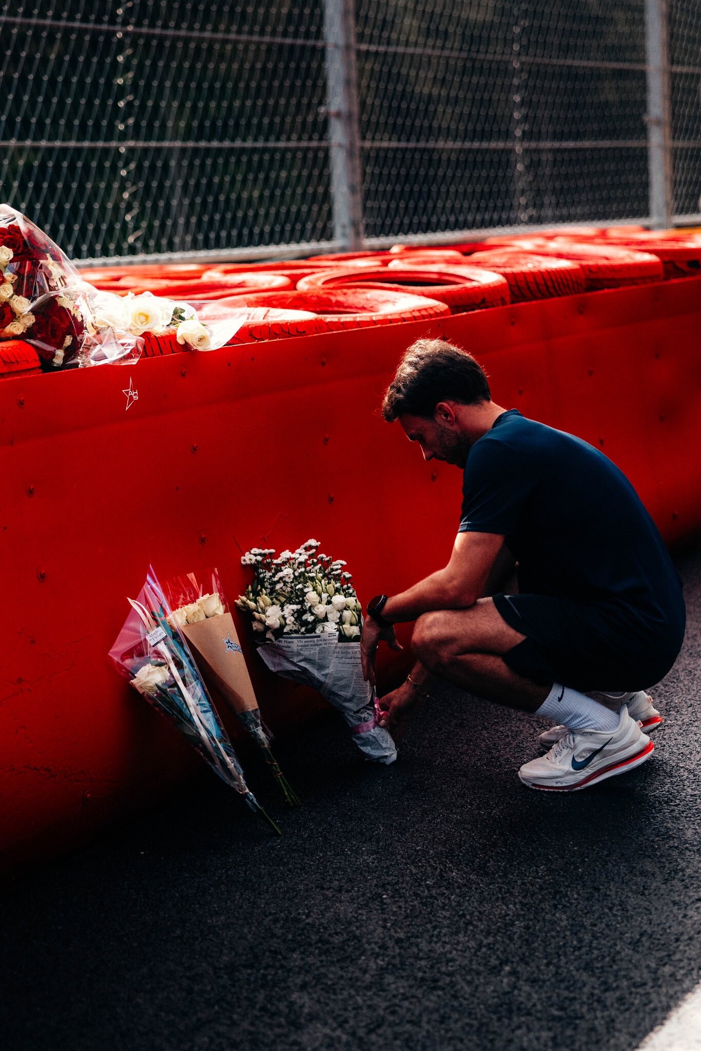 Spa, il ricordo di Hubert e van ’t Hoff: i piloti uniti nel tributo