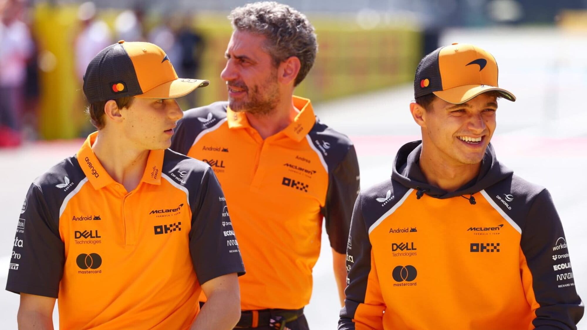 La McLaren di Stella è opposta a quella di Dennis