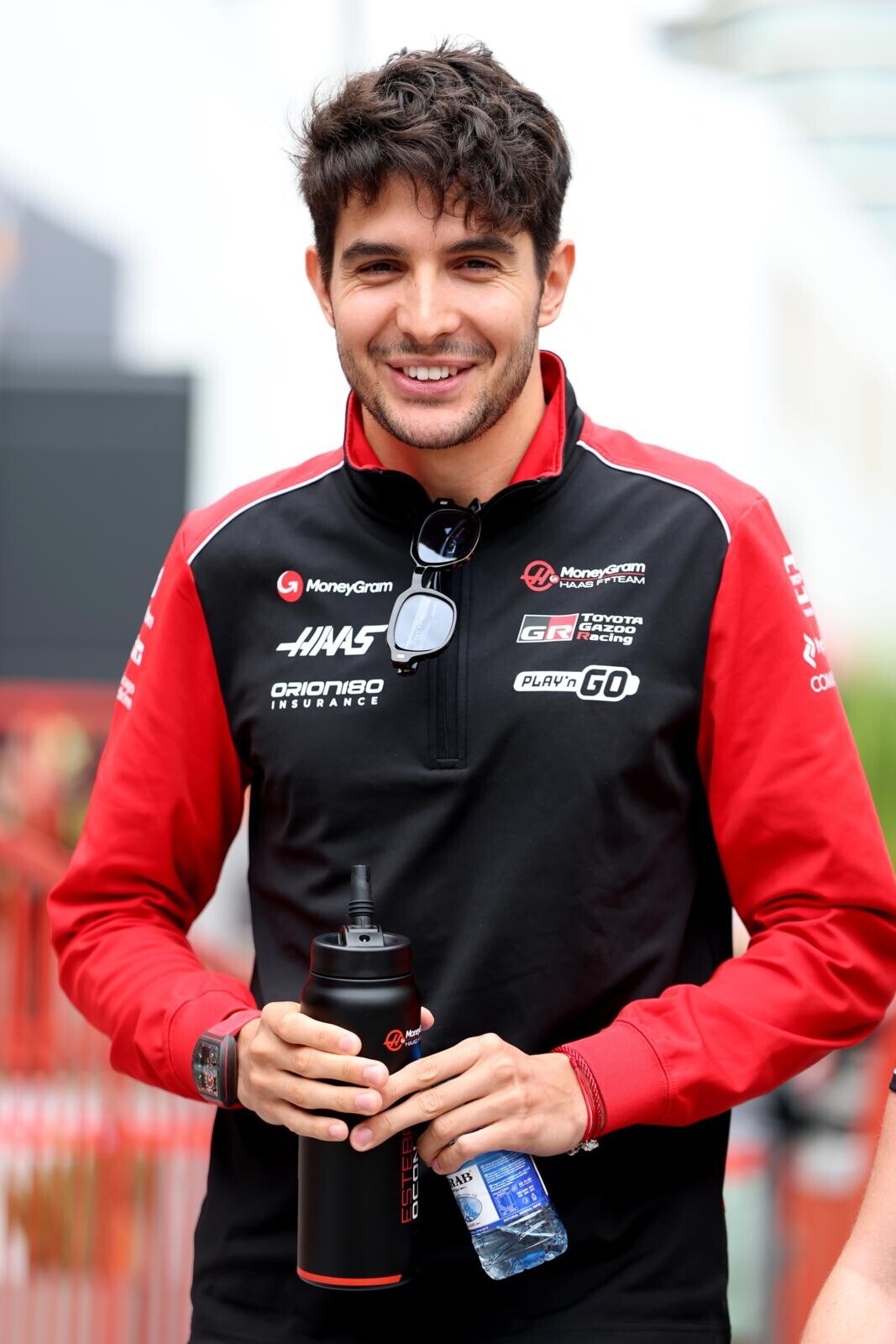 Media day a Baku: i piloti arrivano nel paddock, Russell costretto al riposo