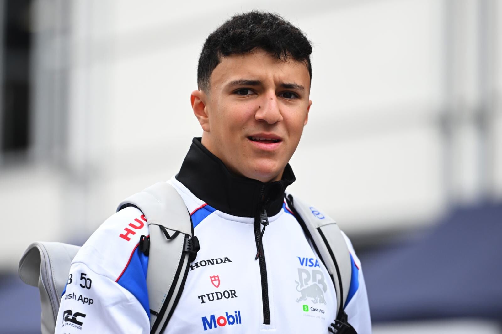 Media day a Baku: i piloti arrivano nel paddock, Russell costretto al riposo