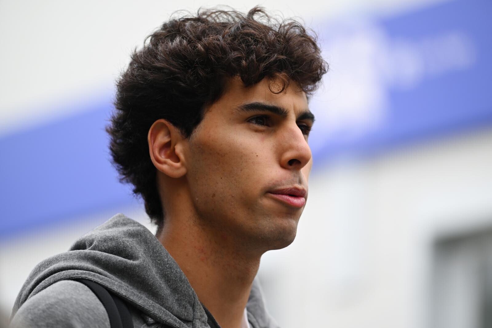 Media day a Baku: i piloti arrivano nel paddock, Russell costretto al riposo