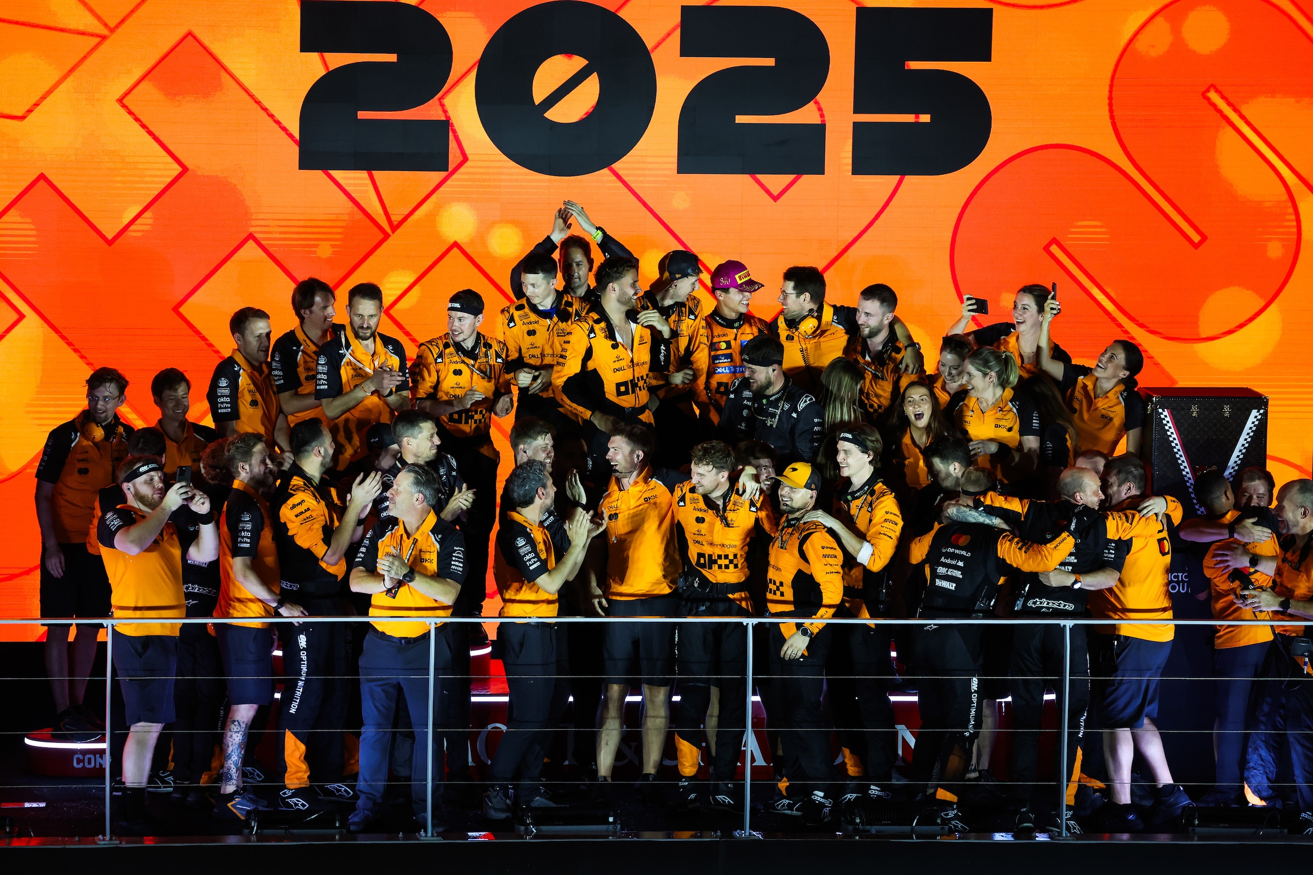 McLaren trionfa nel campionato costruttori: le foto dei festeggiamenti