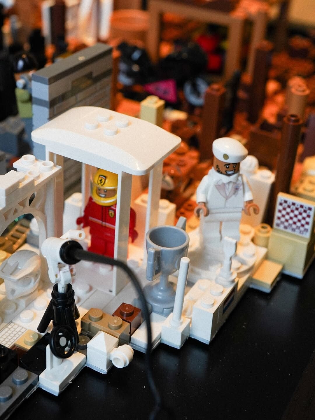 Un ritratto Lego per Roscoe: il toccante regalo ricevuto da Hamilton