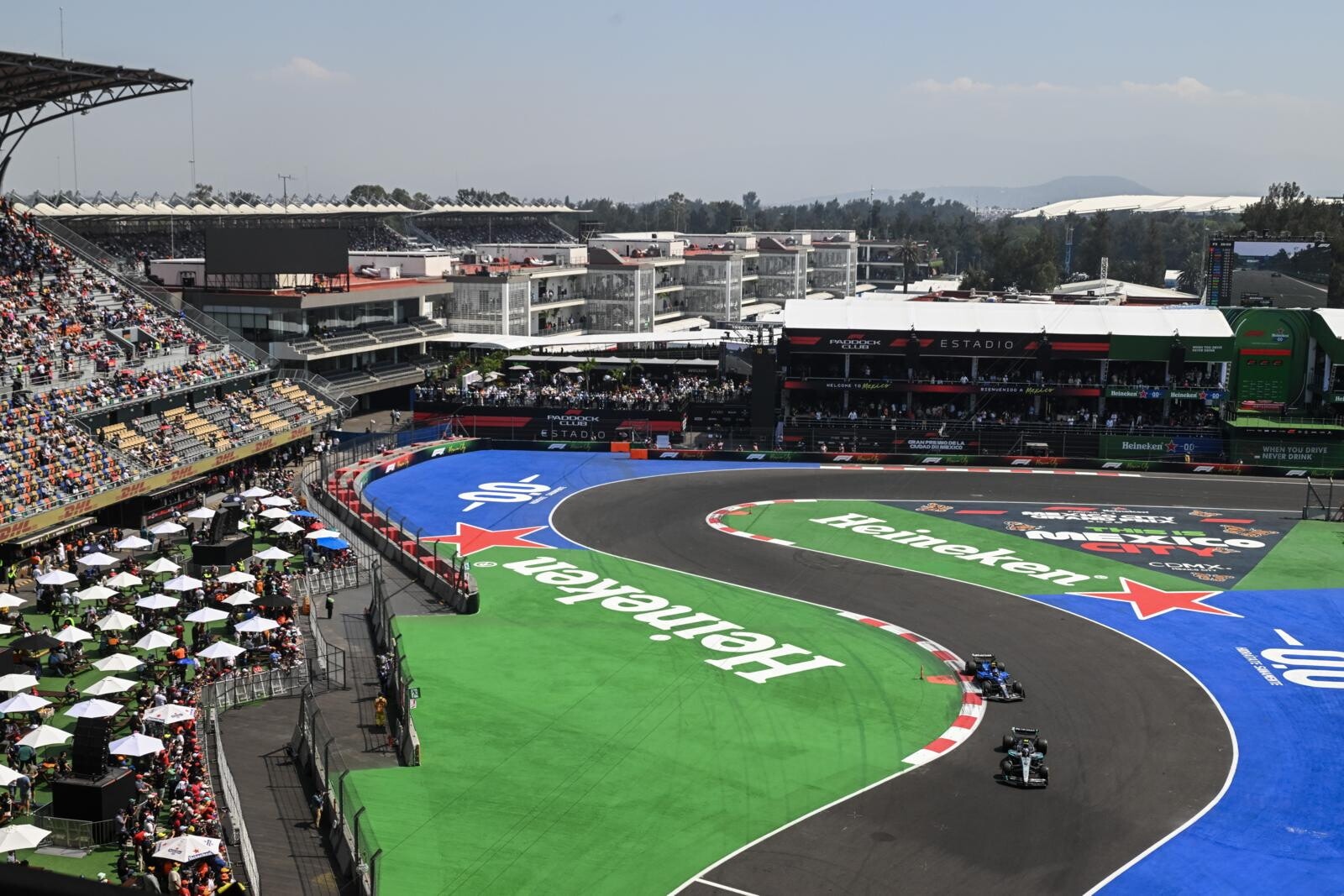 Colpo Ferrari: Leclerc in prima fila, Hamilton terzo. Ecco la griglia di partenza del GP del Messico