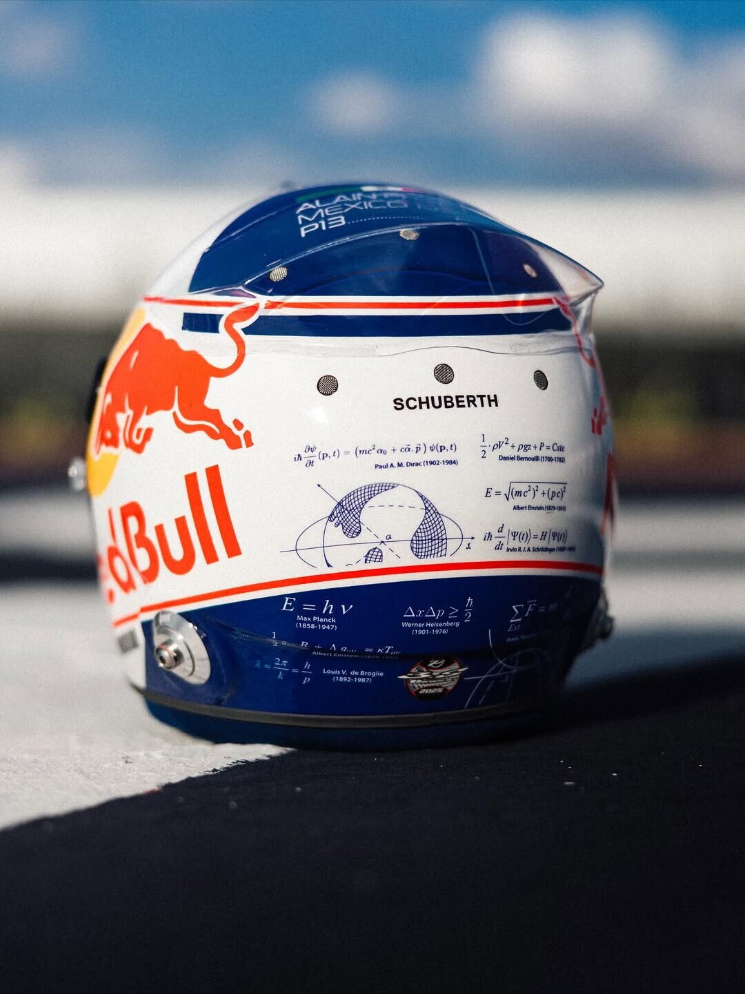 Omaggio di Hadjar al suo idolo Prost: il richiamo al Messico 1990