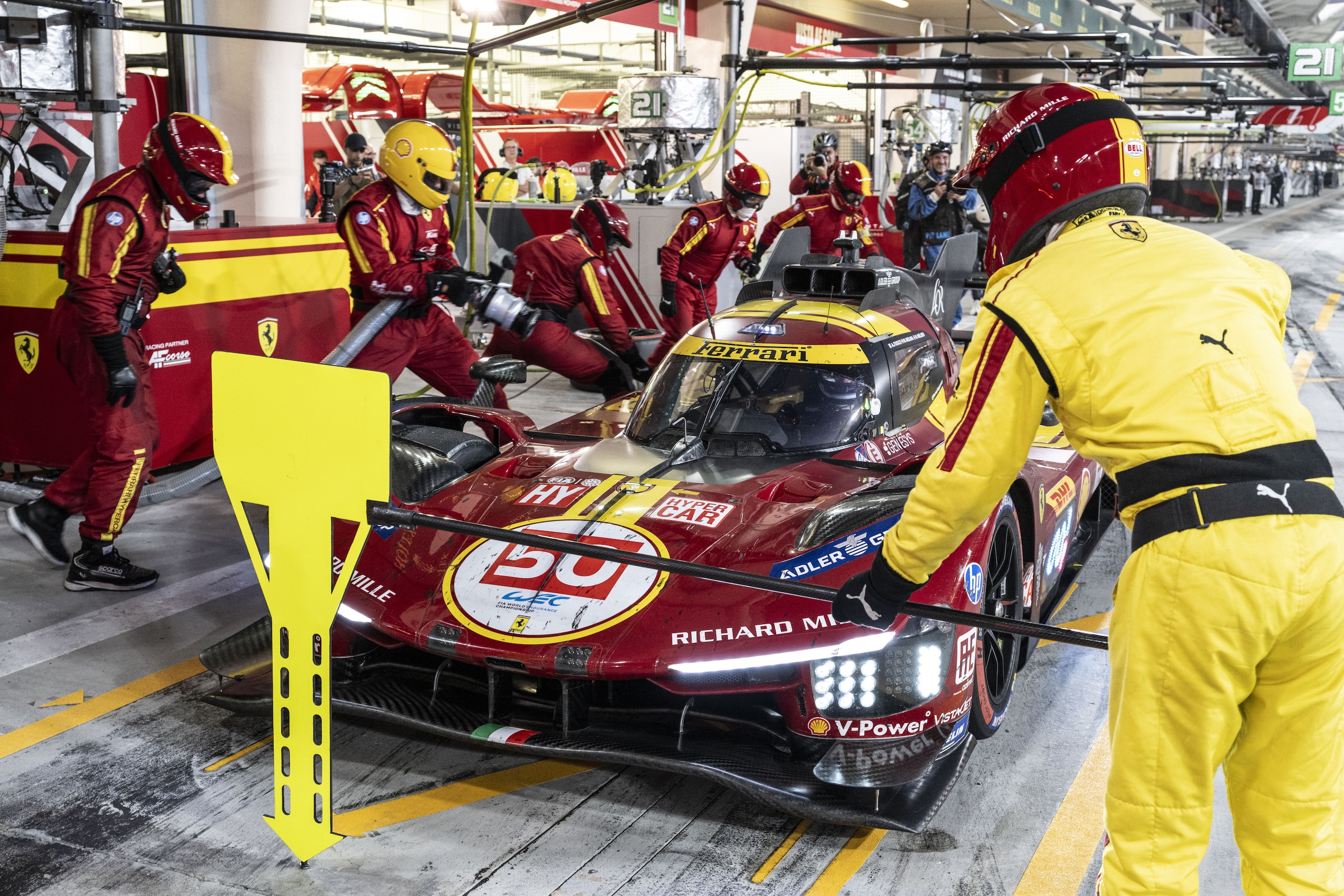 Ferrari, le foto del trionfo in Bahrain