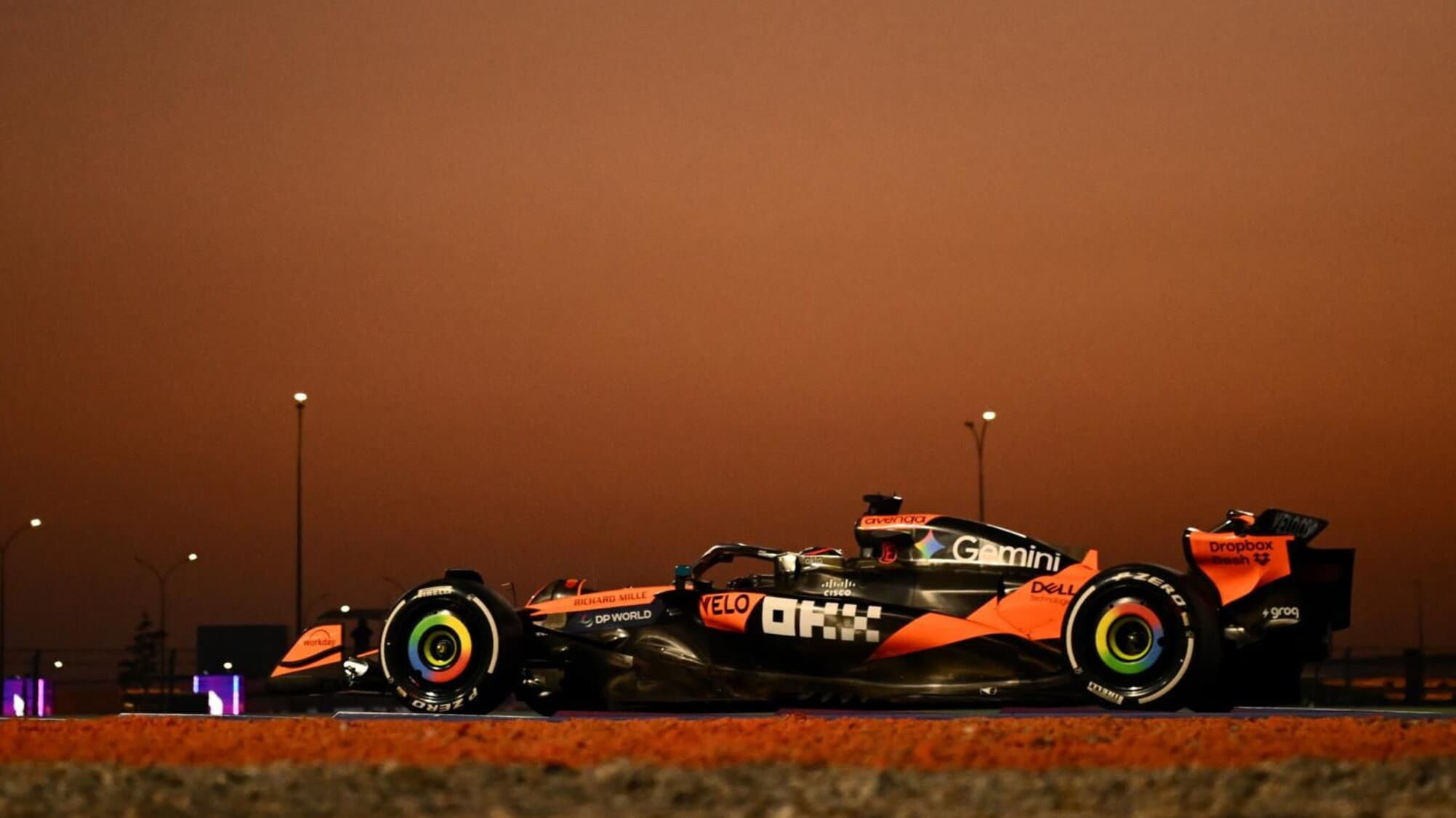 GP Qatar, FP1: doppietta McLaren, davanti ad Alonso