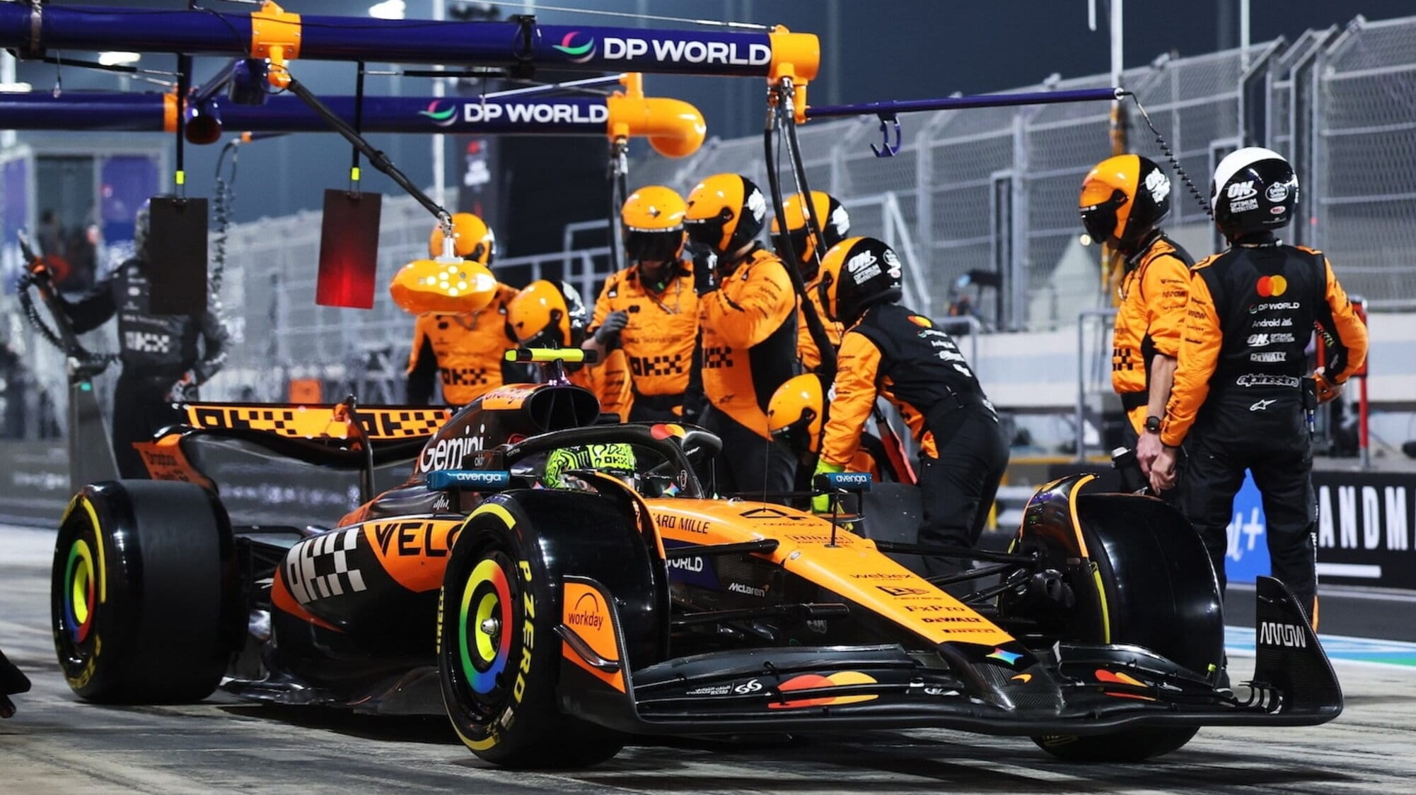 McLaren, che errore! Stella e Brown: "Decisione sbagliata, timore del traffico"