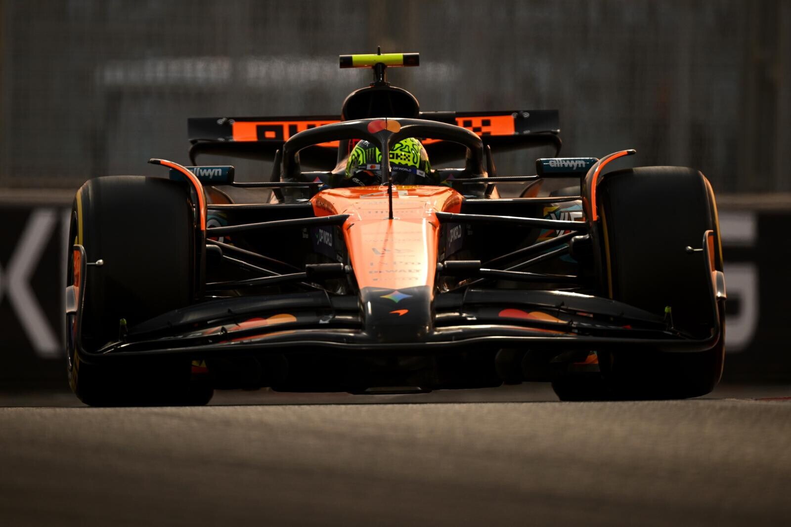GP Abu Dhabi, FP2: Norris lancia un segnale, Verstappen primo