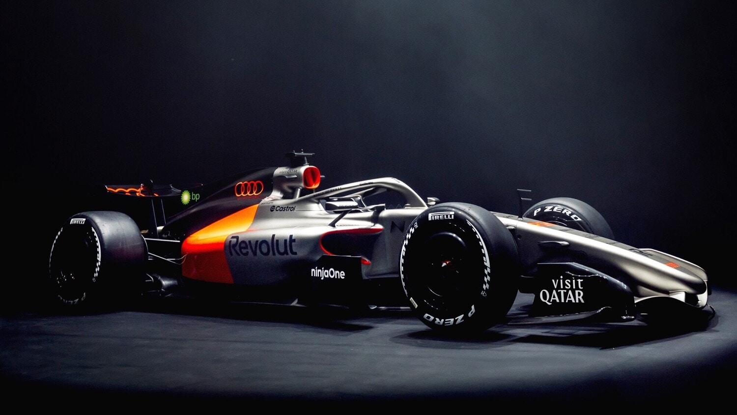 Audi R26, domina l'argento sulla livrea