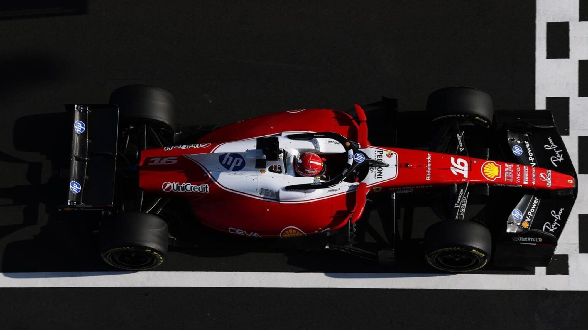 Ferrari in Cina: Hamilton davanti a Leclerc nelle Qualifiche Sprint