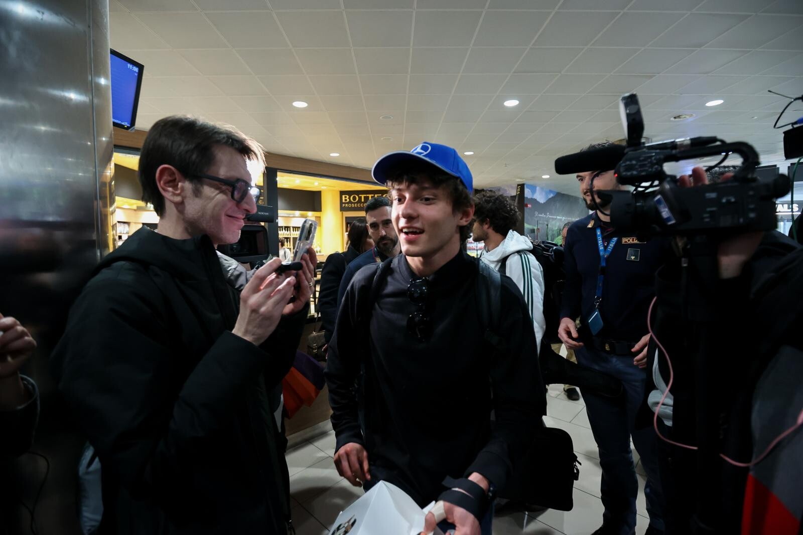 Bentornato Kimi! Le foto all’aeroporto di Bologna