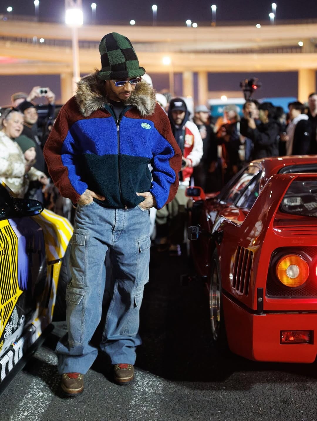 Hamilton nella notte di Tokyo: show su F40 prima di Suzuka