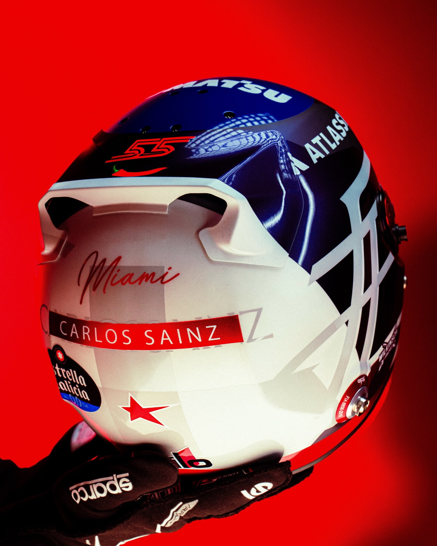 Sainz con un nuovo casco dedicato a Miami