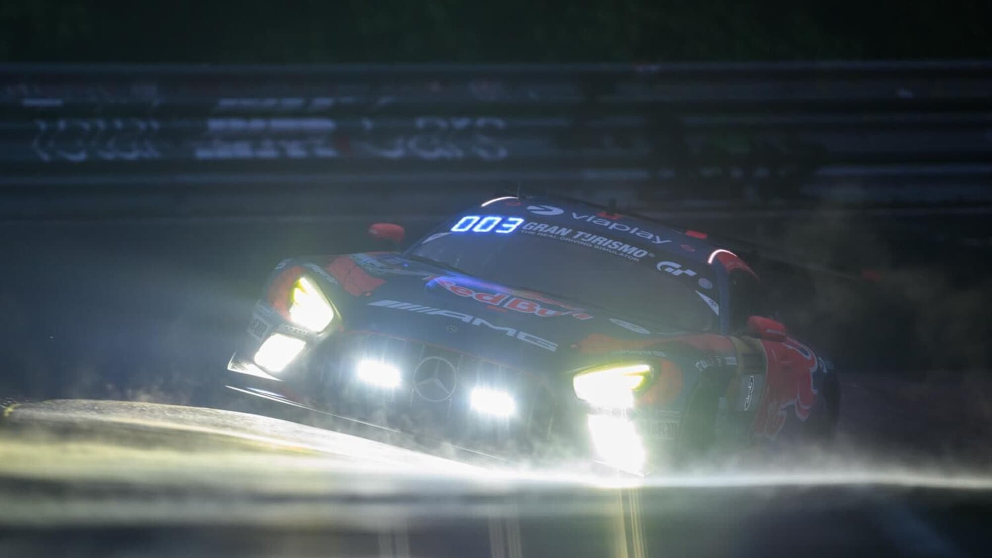 24 Ore Nurburgring, un giro di notte con Verstappen sul bagnato