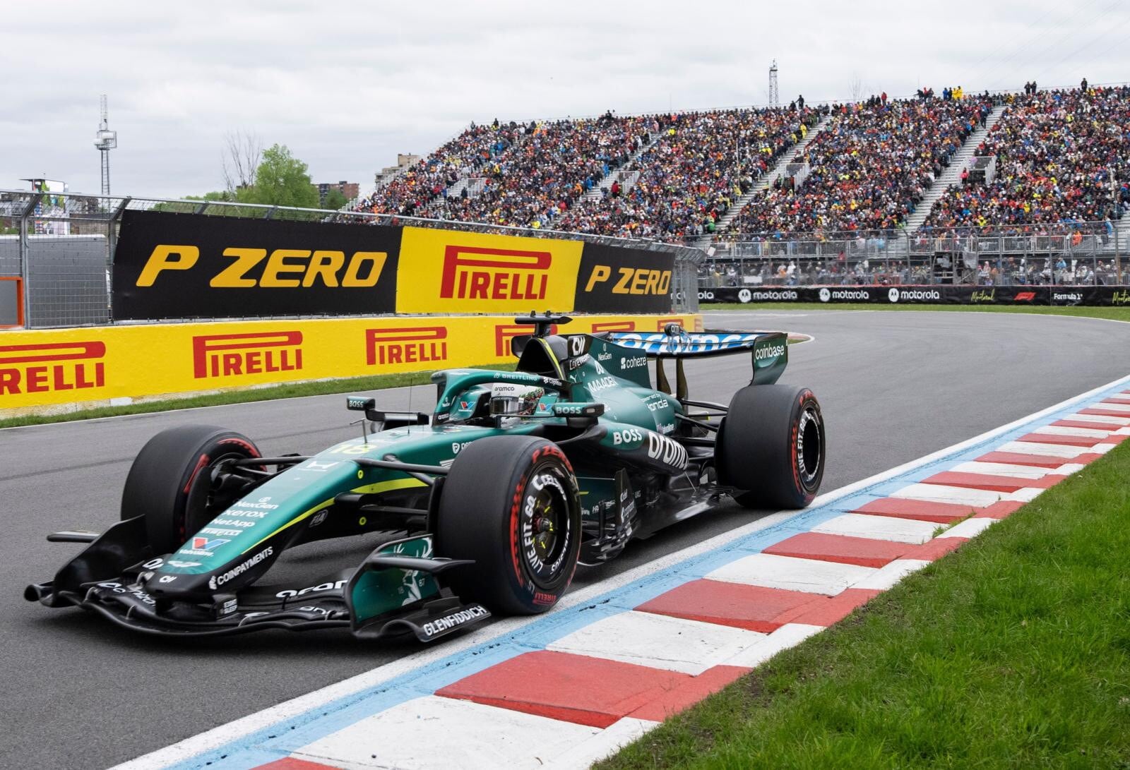 F1, la classifica dei team dopo il Canada: crolla McLaren, corre Ferrari